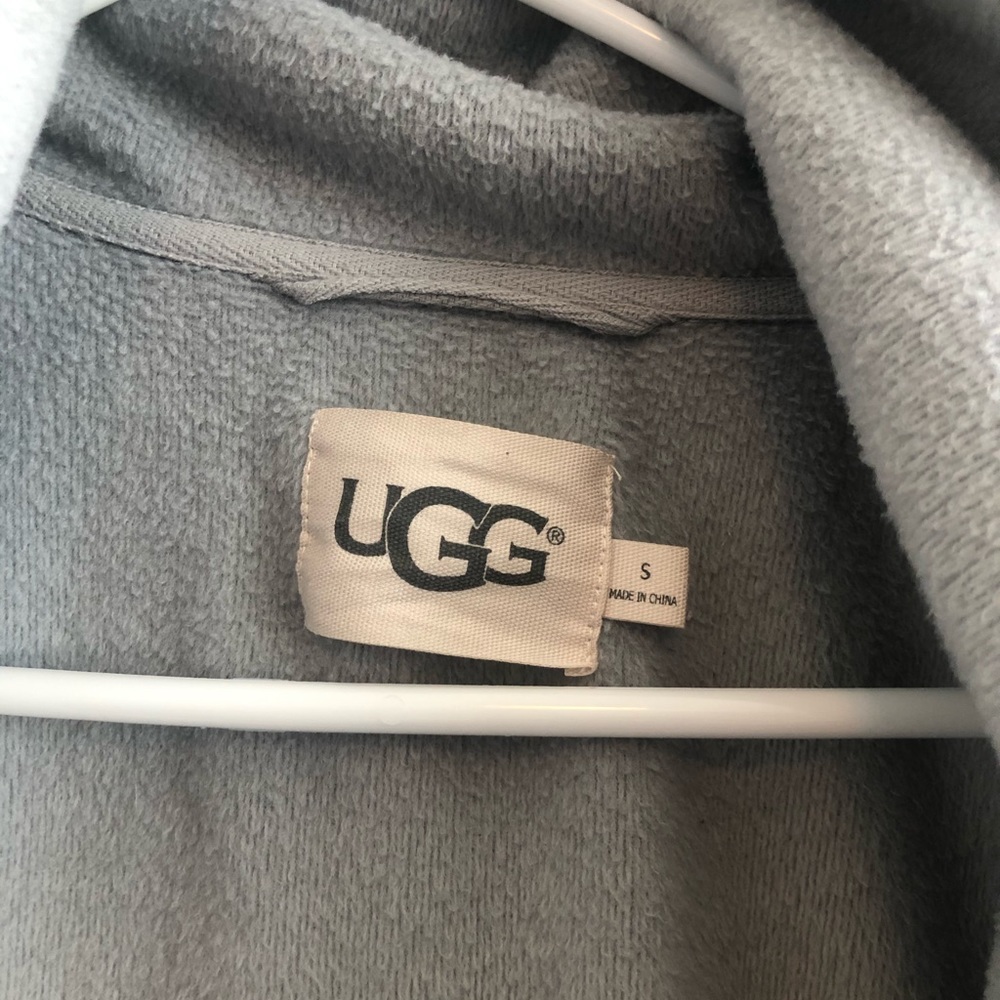 UGG Bathrobe - Picture 2 of 3